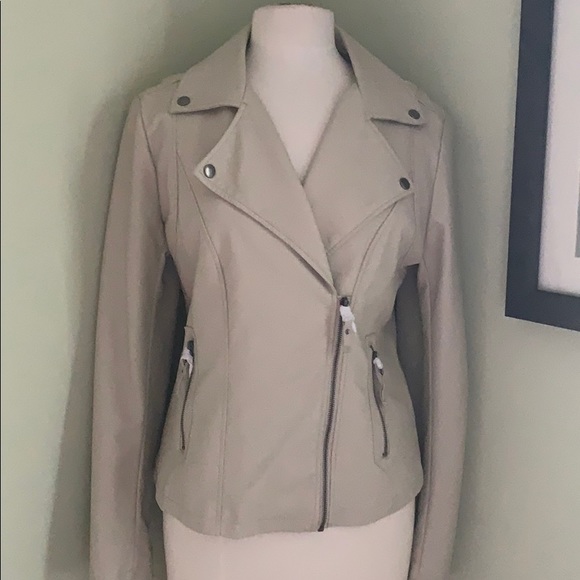 👚NWT Faux Leather Moto Jacket - Picture 5 of 16